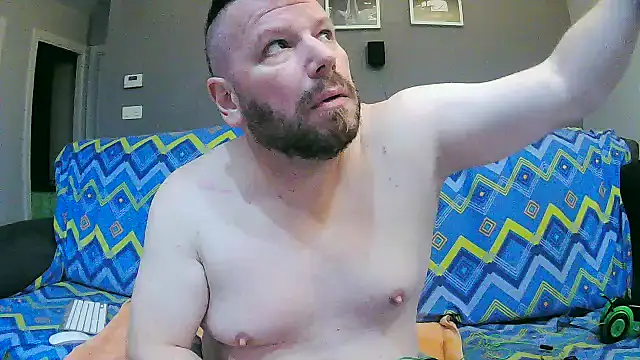 Snapshot of txan9876 chatting on 16, 10, 2025 txan9876 online show from 16, 10, 2025