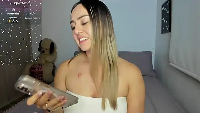 sophi mooreno online show from 1, 6, 2026
