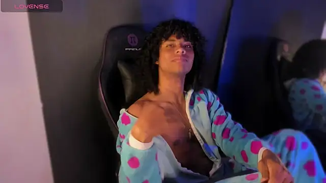 Lucas eevans online show from 2, 2, 2026