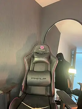 Lucas eevans online show from 3, 2, 2026