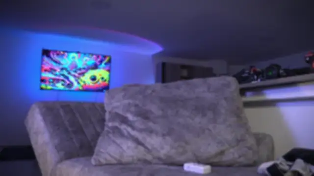 Frank Farrell online show from 6, 10, 2025