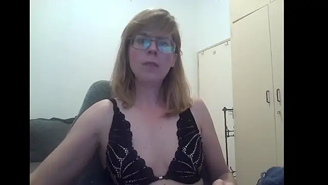 SavannaGirly online show from 16, 12, 2025