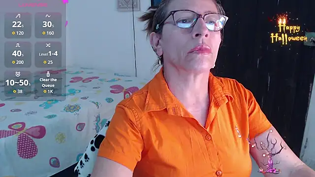 Snapshot of Chayla_Ruiz chatting on 10, 10, 2025 Chayla Ruiz online show from 10, 10, 2025