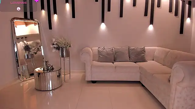 MaryLewis  online show from 16, 3, 2025