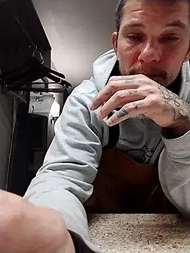 Snapshot of Sleepy1817 chatting on 30, 11, 2025 Sleepy1817 online show from 30, 11, 2025