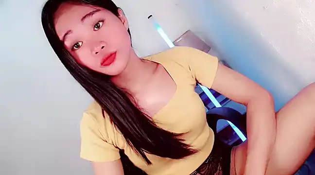 amomentoflust69 online show from 22, 12, 2024