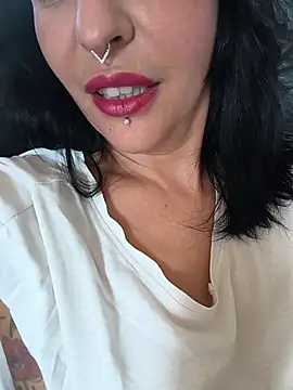 Snapshot of Masha_Real_84 chatting on 27, 7, 2026 Masha Real 84 online show from 27, 7, 2026
