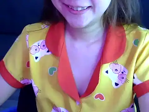 Bee 2k online show from 28, 9, 2025