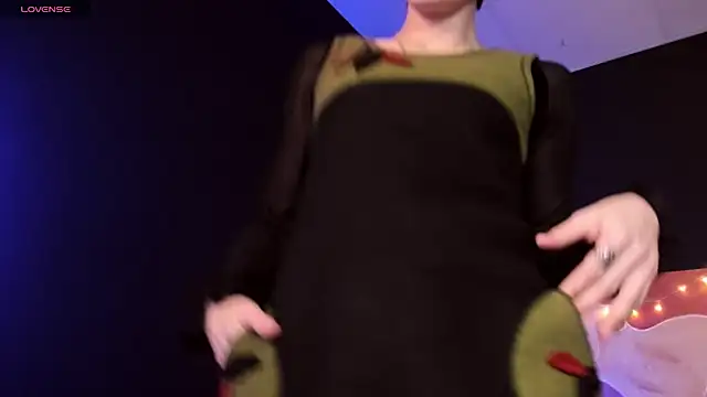 LorenDaze online show from 4, 2, 2025