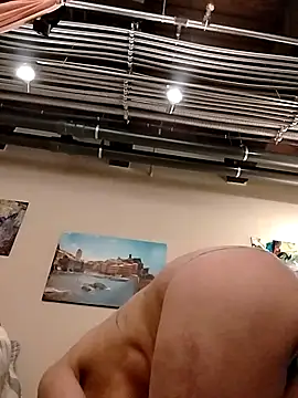 eatmeplease44 online show from 17, 4, 2026