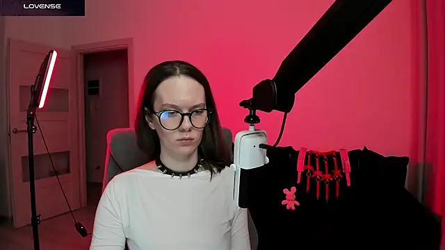 DivineBite online show from 6, 3, 2026