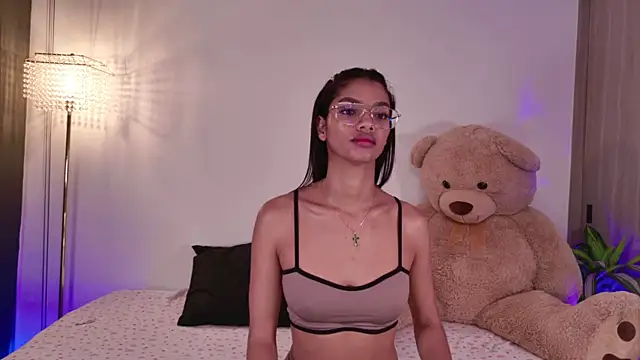 liagirl cute online show from 9, 5, 2026