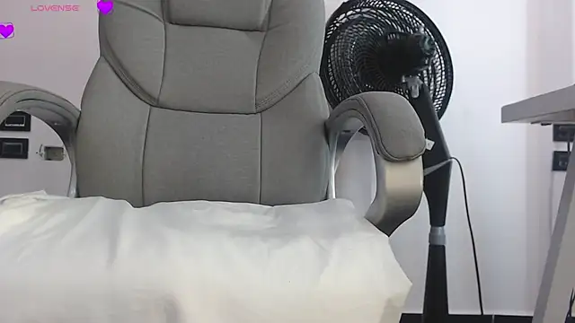 kimara lion online show from 17, 12, 2025