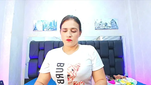  carolina fox online show from 6, 3, 2025