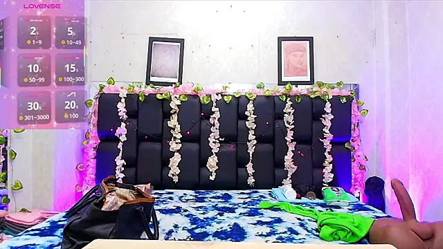  carolina fox online show from 2, 10, 2025