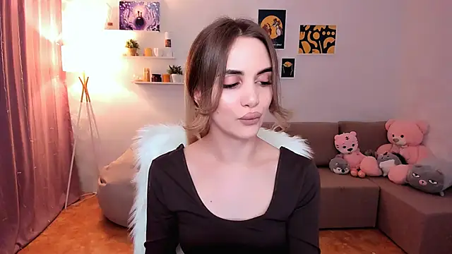 aPieceOfJoy online show from 5, 3, 2025