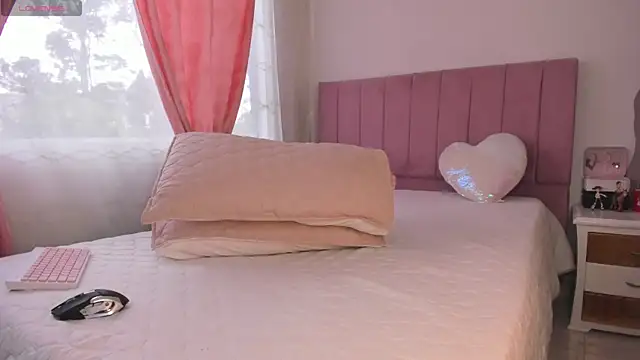 whitneyhot online show from 19, 9, 2025