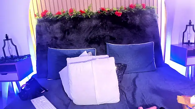 Karlagonzales  online show from 8, 2, 2025