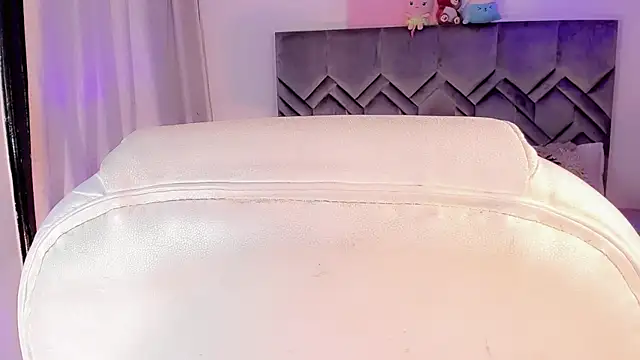 LeyXandrabraz online show from 2, 2, 2025