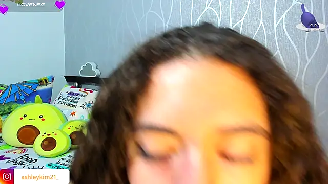 AshleyKim  online show from 15, 11, 2025