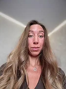 EvaCatt online show from 10, 7, 2026