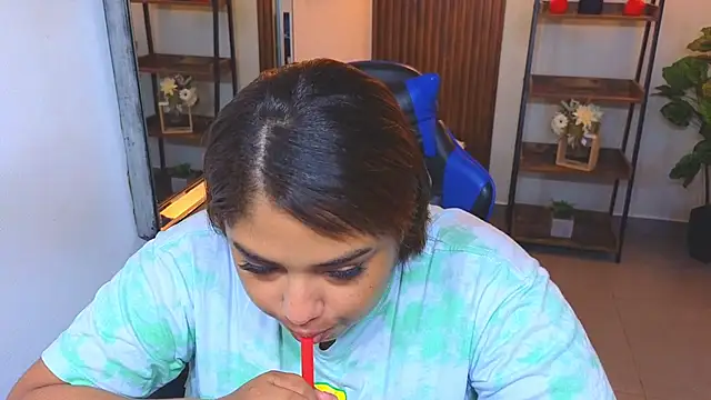 Snapshot of Kenya--Buhle chatting on 14, 4, 2026 Kenya--Buhle online show from 14, 4, 2026