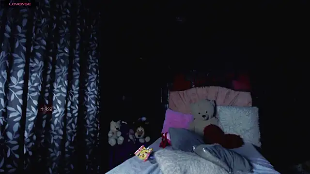 Summer XO online show from 28, 1, 2025