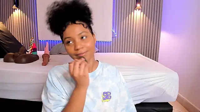 Zafiiraa online show from 20, 3, 2025