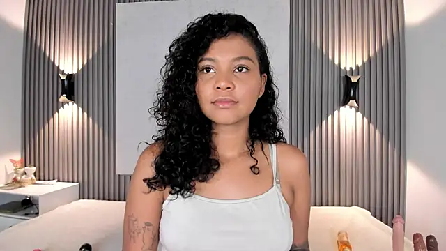 Snapshot of Zafiiraa chatting on 5, 5, 2026 Zafiiraa online show from 5, 5, 2026
