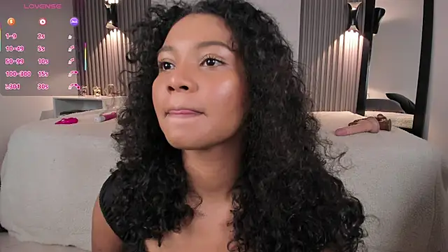 Snapshot of Zafiiraa chatting on 28, 5, 2026 Zafiiraa online show from 28, 5, 2026