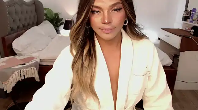 liaa lurrecams online show from 24, 1, 2025