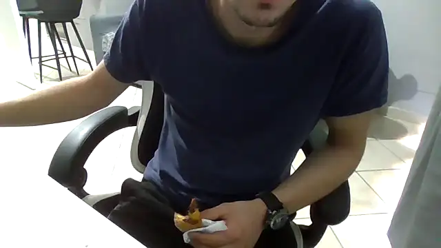 Snapshot of simoninside25 chatting on 27, 9, 2025 simoninside25 online show from 27, 9, 2025