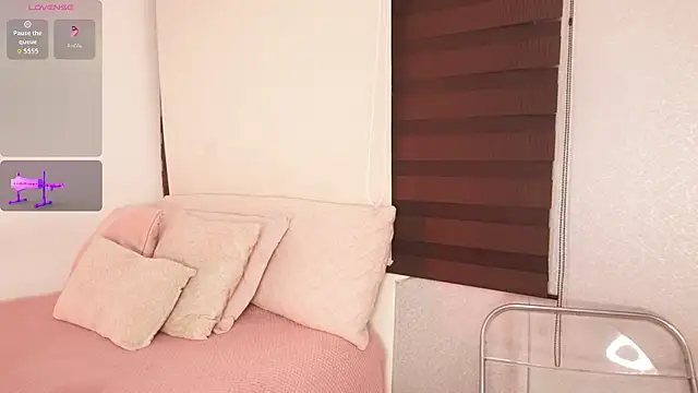 Snapshot of Alexxandra_12 chatting on 4, 2, 2026 Alexxandra 12 online show from 4, 2, 2026