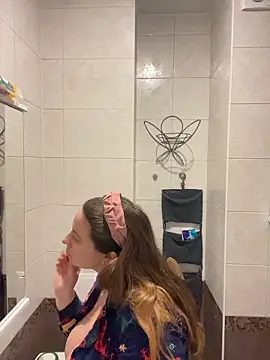 DienkaGreen online show from 21, 12, 2025