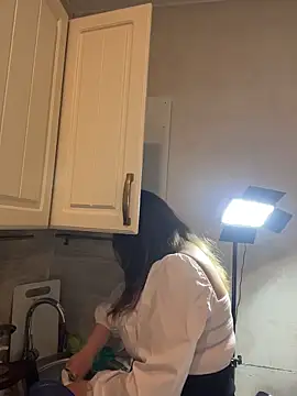 DienkaGreen online show from 21, 12, 2025