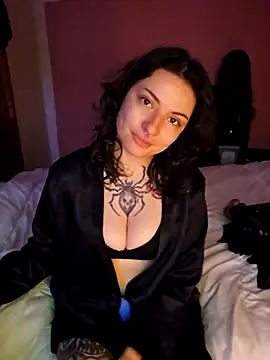Snapshot of Moxxxie chatting on 9, 5, 2026 Moxxxie online show from 9, 5, 2026