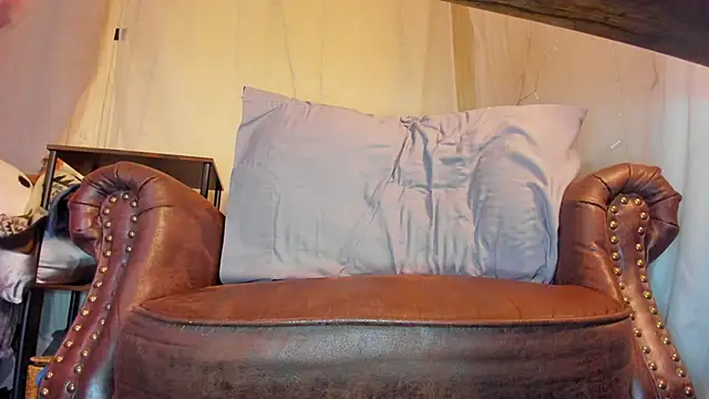 Snapshot of danidollxxx chatting on 18, 3, 2025 danidollxxx online show from 18, 3, 2025