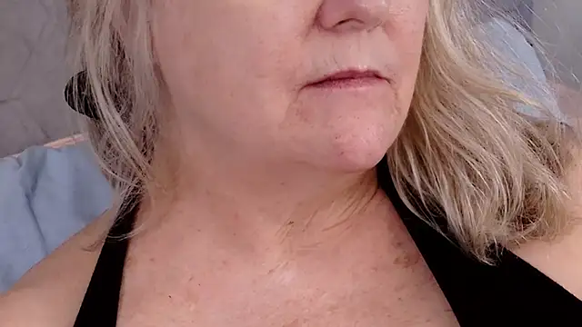 Kaitlyn Winters online show from 4, 2, 2026