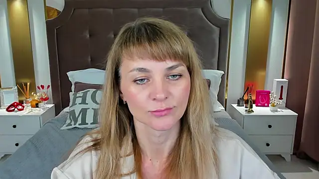 annasimonsj online show from 13, 4, 2026