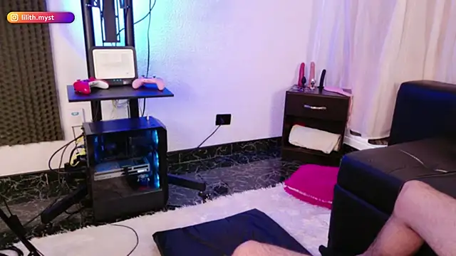 lilithandpaul online show from 10, 7, 2026