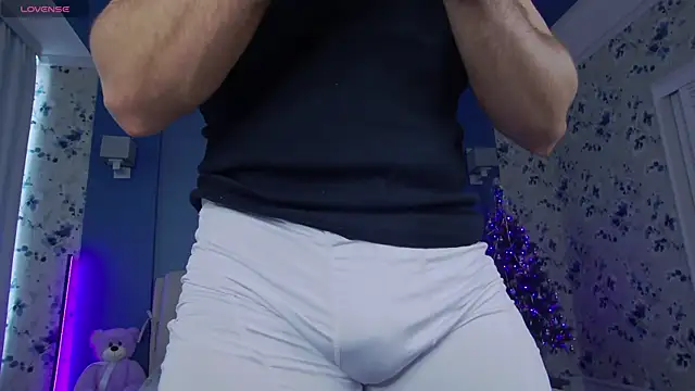 Snapshot of Arilas_ chatting on 14, 12, 2024 Arilas online show from 14, 12, 2024