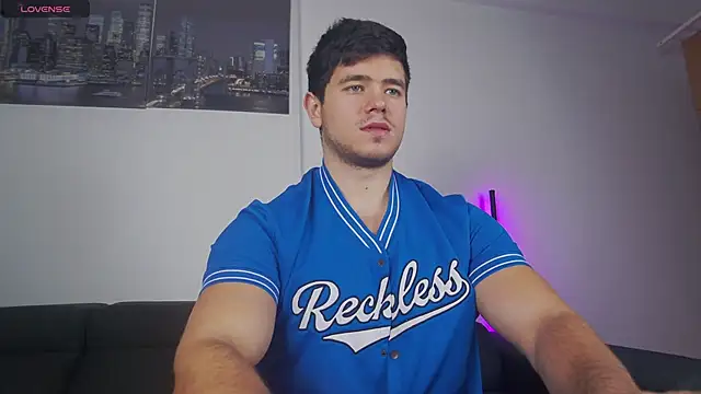 Arilas  online show from 2, 12, 2025