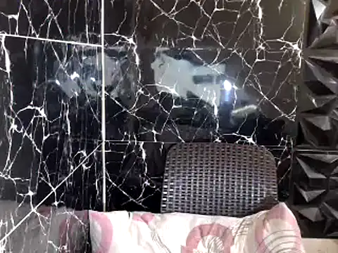 Snapshot of MissKeanna chatting on 25, 12, 2024 MissKeanna online show from 25, 12, 2024