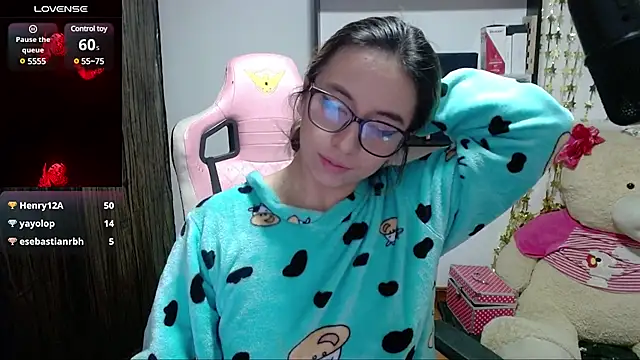 Maggie Fox3 online show from 12, 3, 2025