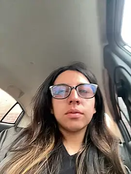 Maggie Fox3 online show from 9, 4, 2026