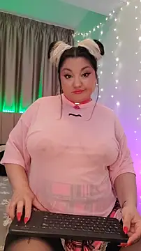 Larissa K online show from 17, 12, 2025