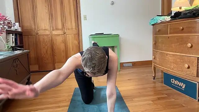 LeahWilde online show from 4, 3, 2025