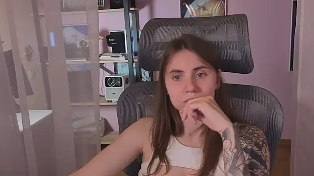 Snapshot of _AnnaStark_ chatting on 2, 7, 2026 AnnaStark online show from 2, 7, 2026