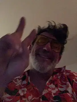 Snapshot of maxximere chatting on 19, 4, 2026 maxximere online show from 19, 4, 2026