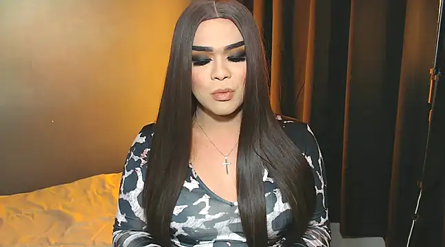 Snapshot of VictoriaEliz chatting on 4, 2, 2025 VictoriaEliz online show from 4, 2, 2025